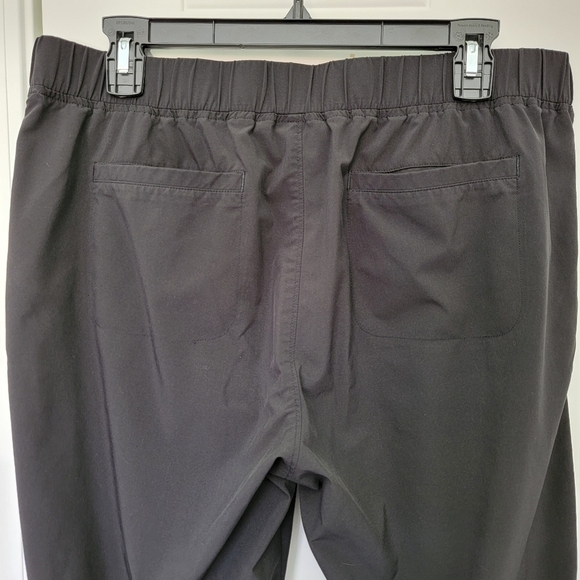 Athleta Women's Joggers Black Front Zip Pockets Lightweight Pull On Size 14 - Picture 5 of 13